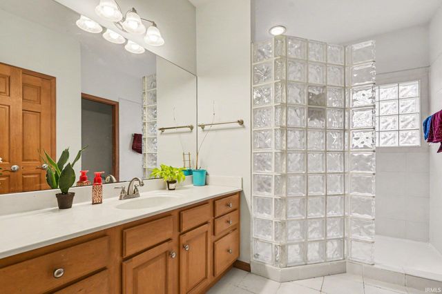 51823 westwood Forest Drive, South Bend, IN 46628