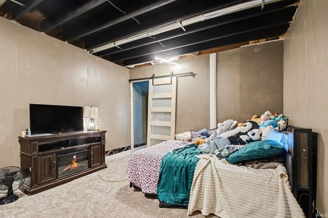 51823 westwood Forest Drive, South Bend, IN 46628