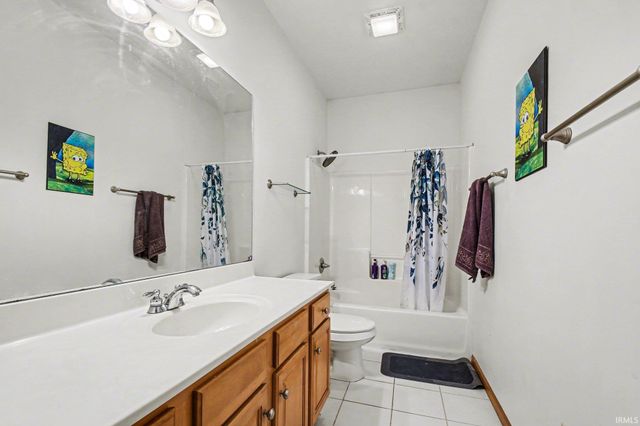 51823 westwood Forest Drive, South Bend, IN 46628