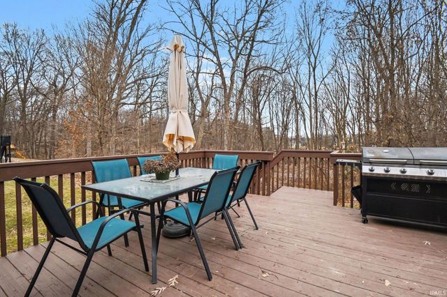 51823 westwood Forest Drive, South Bend, IN 46628