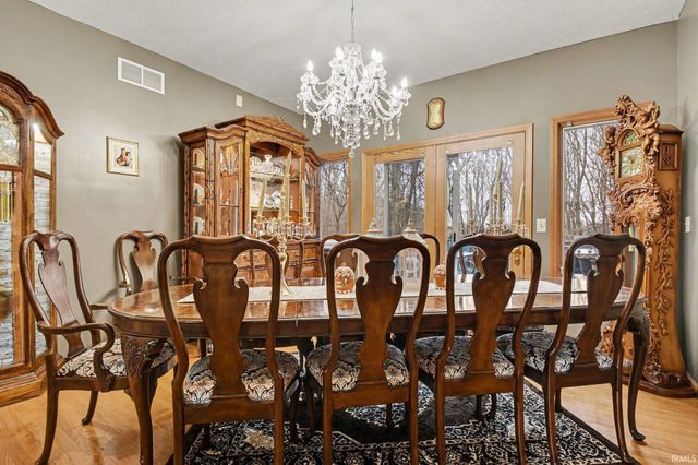 51823 westwood Forest Drive, South Bend, IN 46628