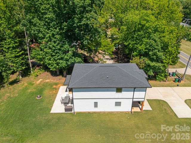 8925 Harrisburg Road, Charlotte, NC 28215