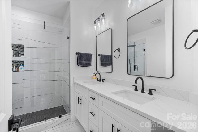 8925 Harrisburg Road, Charlotte, NC 28215