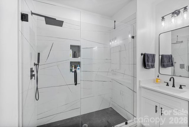 8925 Harrisburg Road, Charlotte, NC 28215