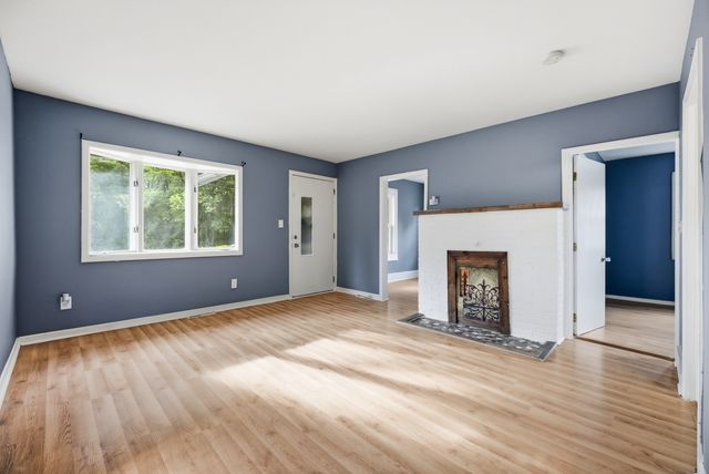 1401 Sherwood Avenue, Elgin, IL 60120