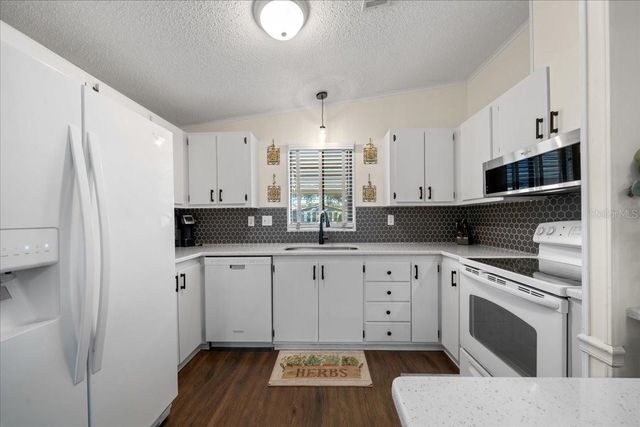 1840 W SCHWARTZ BOULEVARD, The Villages, FL 32159