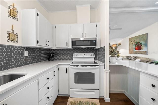 1840 W SCHWARTZ BOULEVARD, The Villages, FL 32159