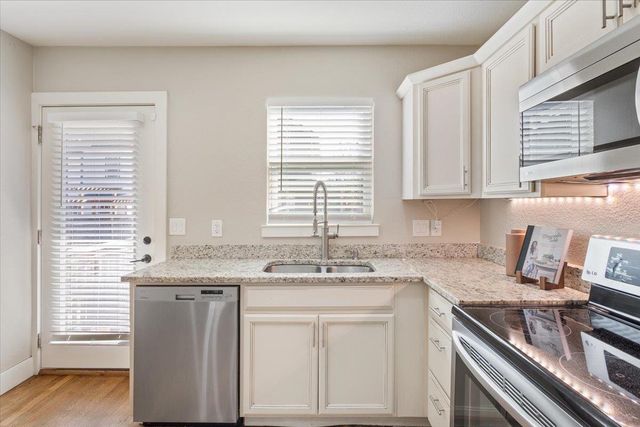 7407 Bethune Ave 1, Austin, TX 78752