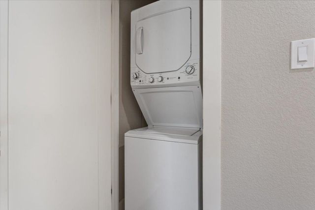 7407 Bethune Ave 1, Austin, TX 78752