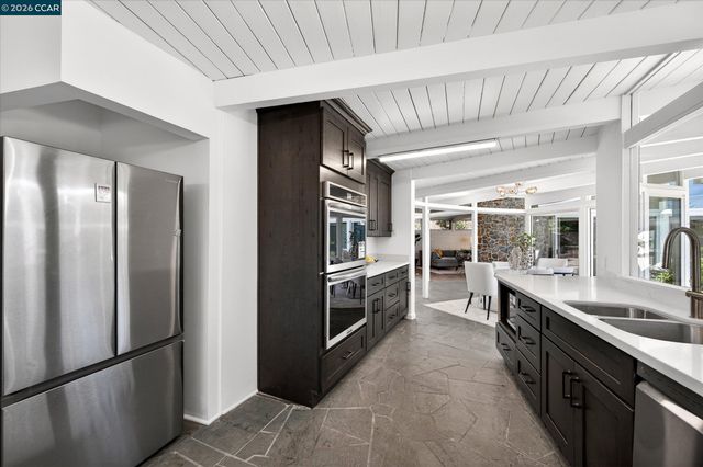 100 El Toyonal, Orinda, CA 94563