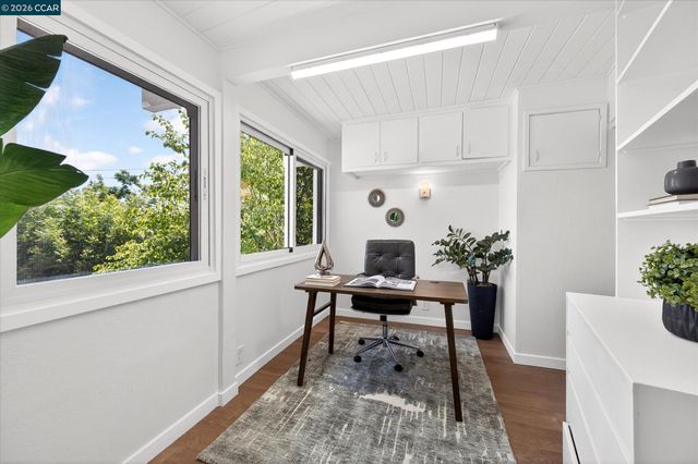 100 El Toyonal, Orinda, CA 94563
