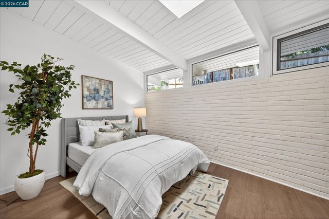 100 El Toyonal, Orinda, CA 94563