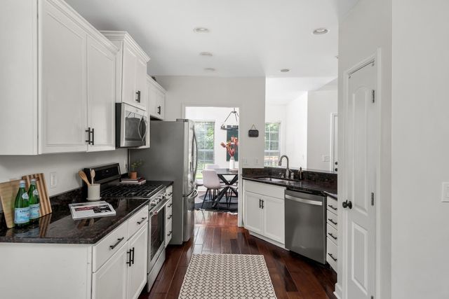 5954 Temple Rd, Nashville, TN 37221