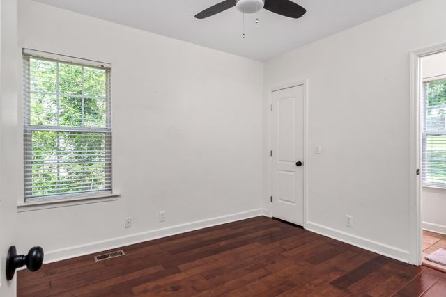 5954 Temple Rd, Nashville, TN 37221