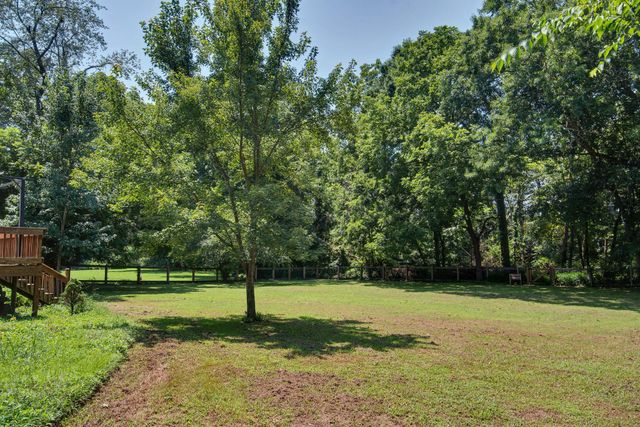 5954 Temple Rd, Nashville, TN 37221
