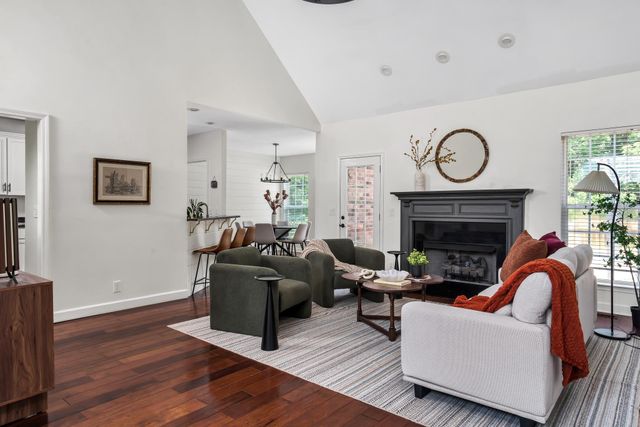5954 Temple Rd, Nashville, TN 37221