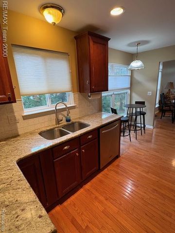 8165 Sequoia Lane, White Lake Charter Township, MI 48386