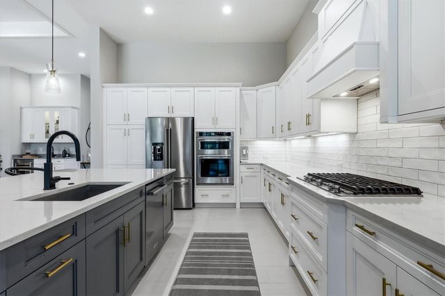 8254 PAVIA WAY, Lakewood Ranch, FL 34202