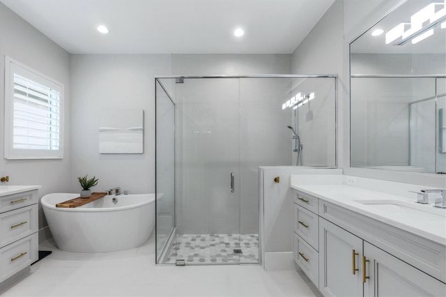 8254 PAVIA WAY, Lakewood Ranch, FL 34202