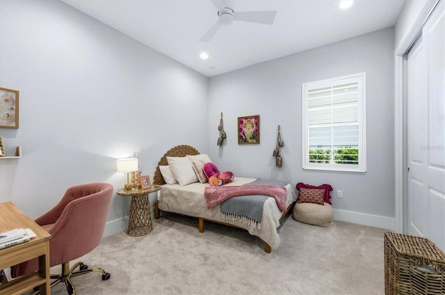 8254 PAVIA WAY, Lakewood Ranch, FL 34202