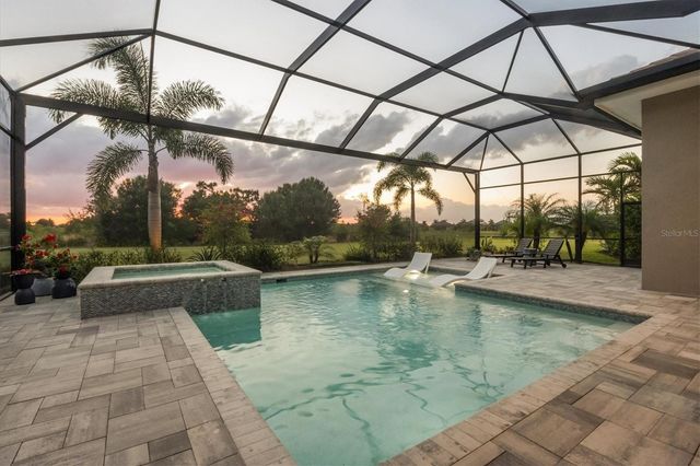 8254 PAVIA WAY, Lakewood Ranch, FL 34202