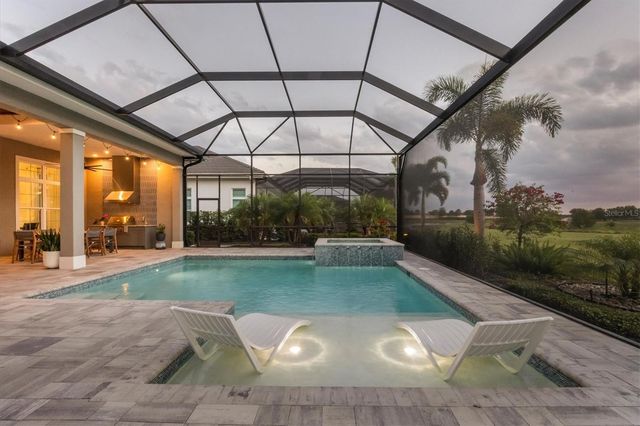 8254 PAVIA WAY, Lakewood Ranch, FL 34202