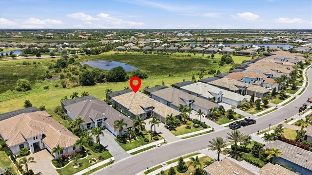 8254 PAVIA WAY, Lakewood Ranch, FL 34202