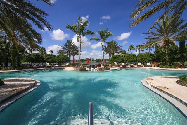 8254 PAVIA WAY, Lakewood Ranch, FL 34202