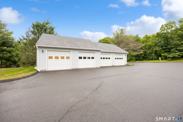 30 Rockledge Loop 30, Torrington, CT 06790