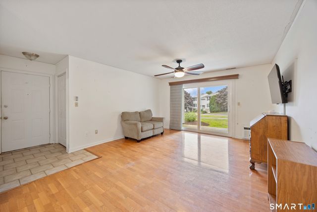 30 Rockledge Loop 30, Torrington, CT 06790