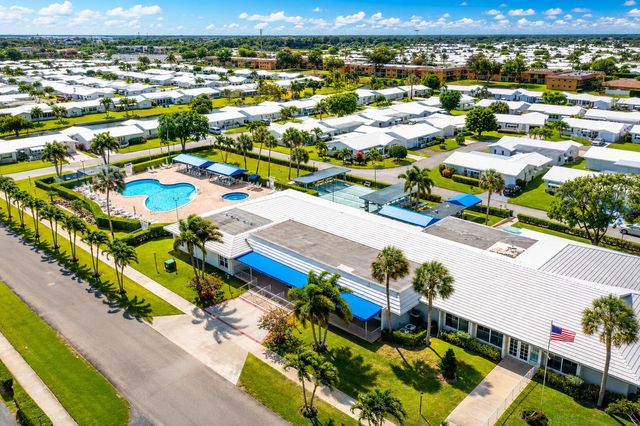 1009 Leisure Lane, Boynton Beach, FL 33426