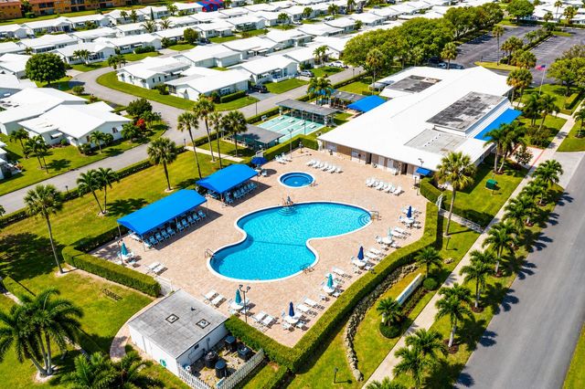 1009 Leisure Lane, Boynton Beach, FL 33426