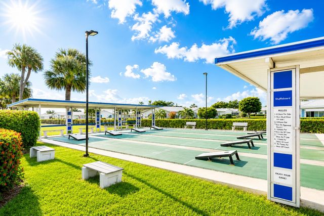 1009 Leisure Lane, Boynton Beach, FL 33426