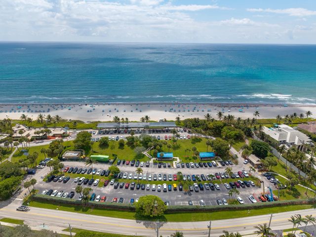 1009 Leisure Lane, Boynton Beach, FL 33426