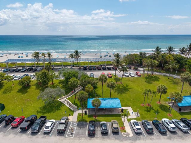 1009 Leisure Lane, Boynton Beach, FL 33426