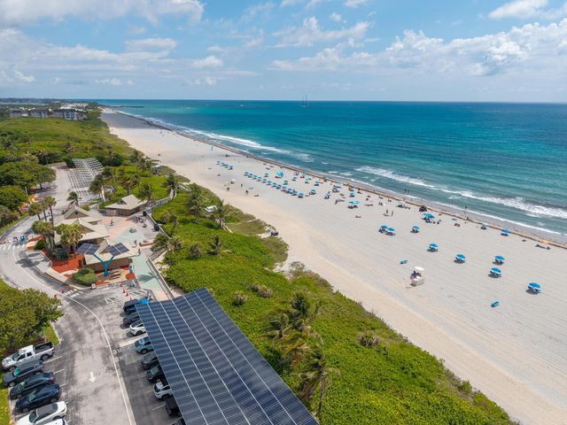 1009 Leisure Lane, Boynton Beach, FL 33426