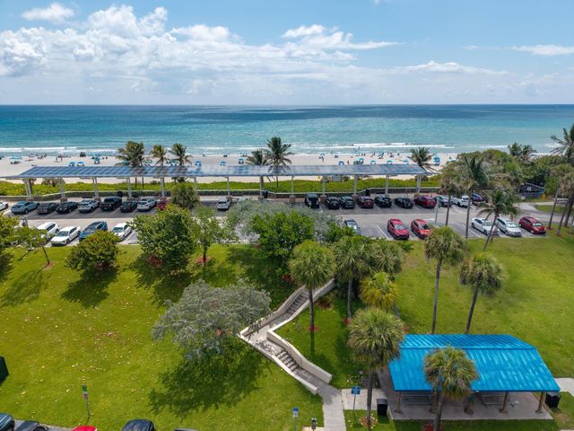 1009 Leisure Lane, Boynton Beach, FL 33426
