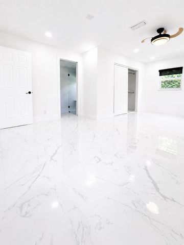 1009 Leisure Lane, Boynton Beach, FL 33426