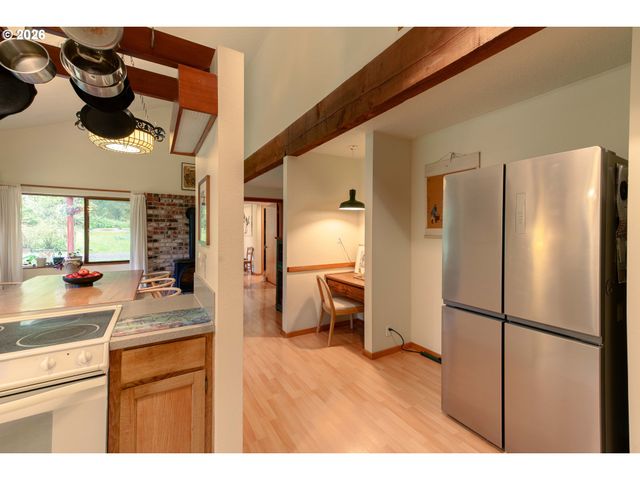 24300 Nw TIMBER Rd, Forest Grove, OR 97116