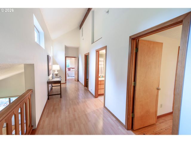 24300 Nw TIMBER Rd, Forest Grove, OR 97116