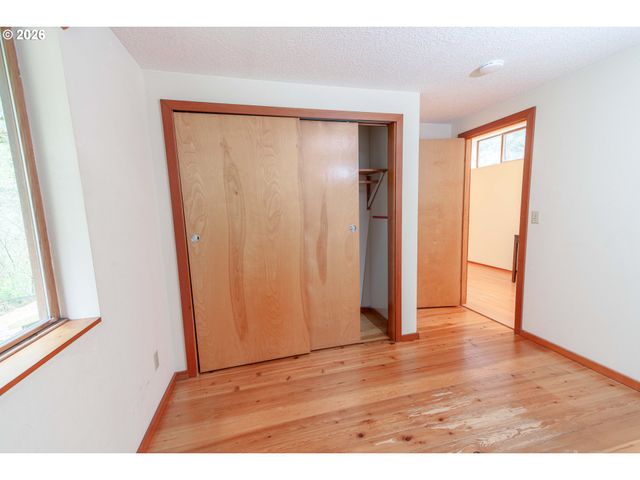 24300 Nw TIMBER Rd, Forest Grove, OR 97116