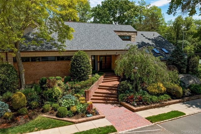 44 Hidden Ridge Drive, Syosset, NY 11791