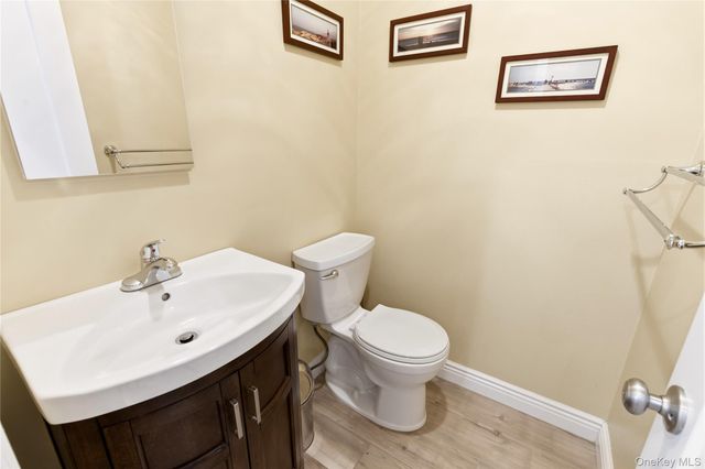 44 Hidden Ridge Drive, Syosset, NY 11791