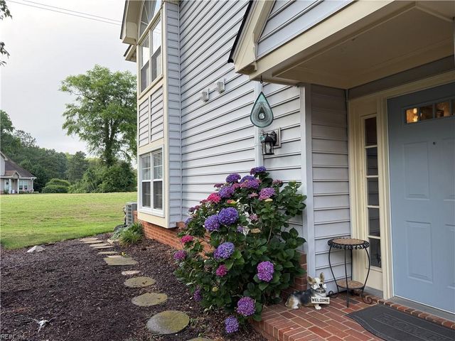 1304 Sand Bunker Arch Apt A, Chesapeake, VA 23320