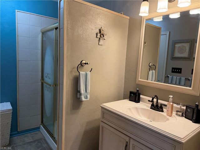 1304 Sand Bunker Arch Apt A, Chesapeake, VA 23320