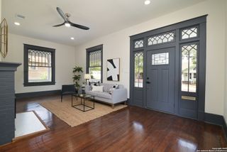 207 Loretta Pl, San Antonio, TX 78210