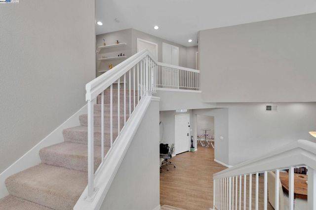 16060 Silverleaf Dr, San Lorenzo, CA 94580