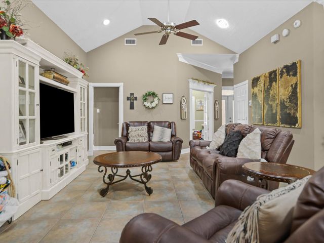 461 County Road 4270, Woodville, TX 75979