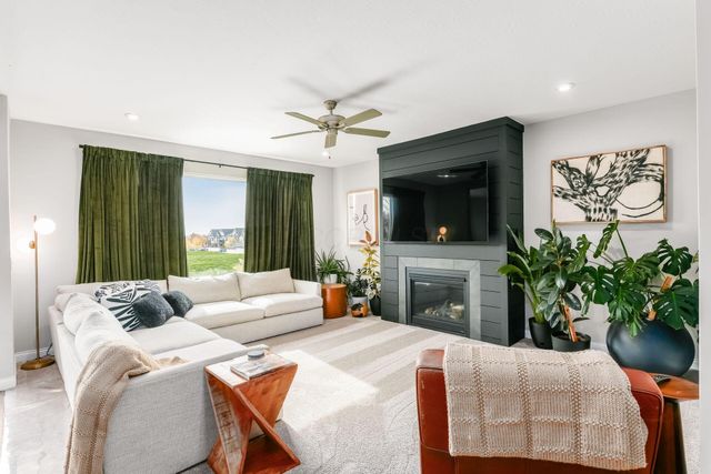 579 Courtright Drive E, Pickerington, OH 43147