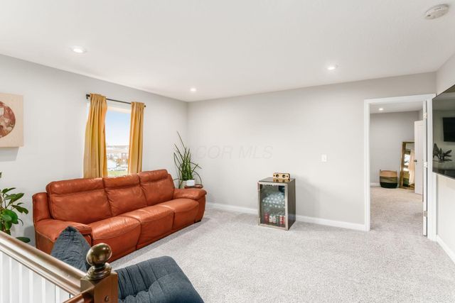 579 Courtright Drive E, Pickerington, OH 43147